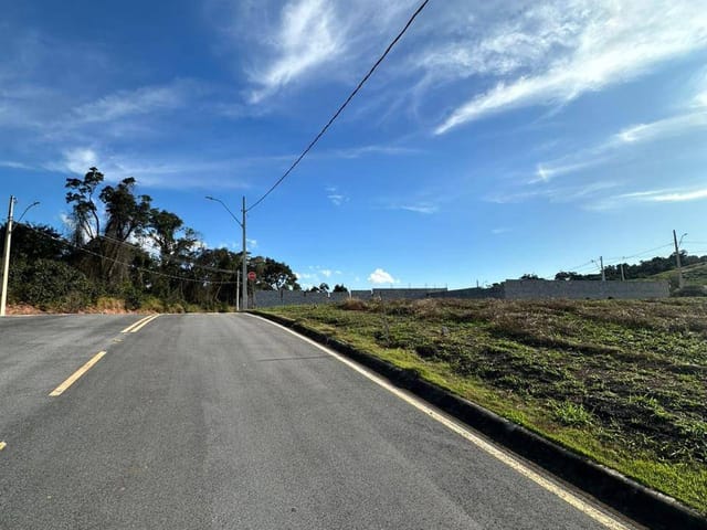 Terreno com 225m², à venda, no bairro Morada sa Serra em Extrema