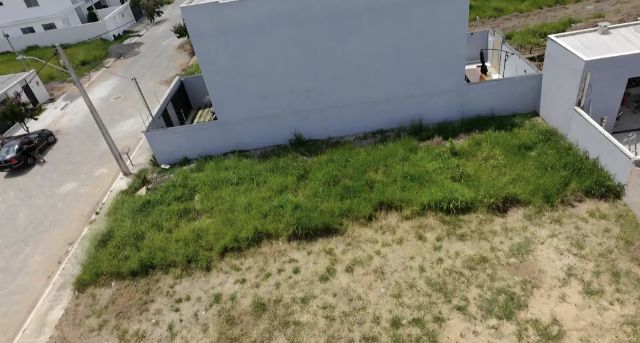 Terreno com 140m², à venda, no bairro Cidade Jardim  em Campos dos Goytacazes