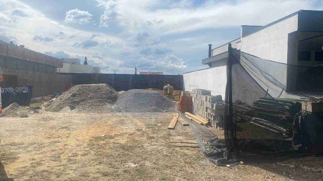Terreno com 450m², à venda, no bairro Nossa Senhora do Perpétuo Socorro em Pindamonhangaba