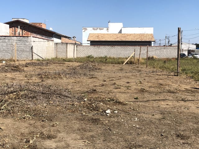 Terreno com 265m², à venda, no bairro Loteamento Residencial e Comercial Araguaia em Pindamonhangaba