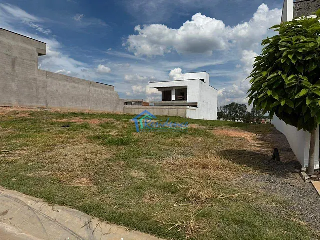 Terreno com 360m², à venda, no bairro Jardim Residencial Sapezal em Indaiatuba