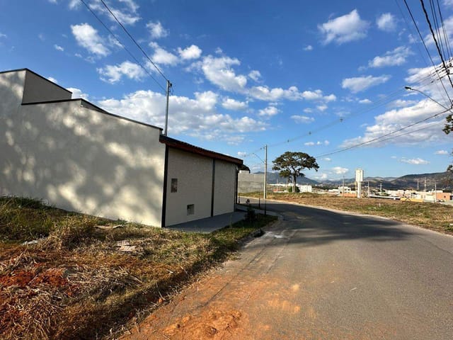 Terreno com 228m², à venda, no bairro Sierra em Extrema