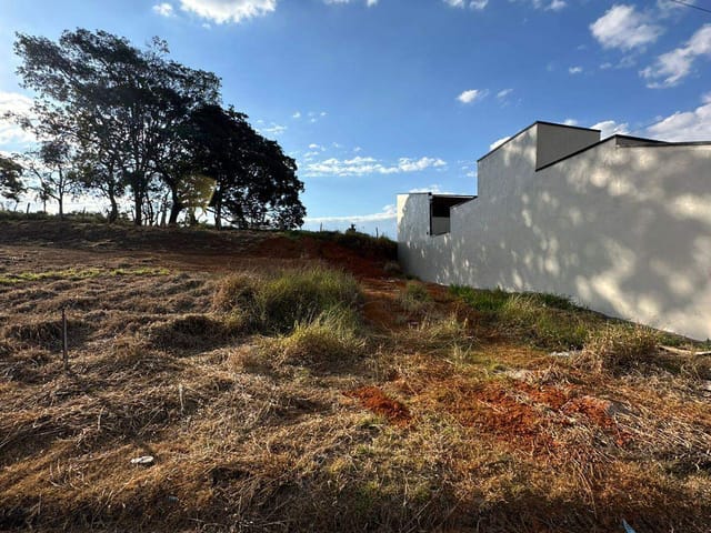 Terreno com 228m², à venda, no bairro Sierra em Extrema