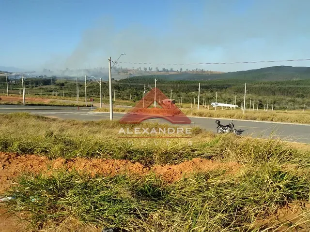 Terreno com 180m², à venda, no bairro Borda da Mata em Caçapava
