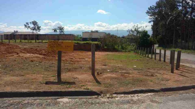 Terreno com 627m², à venda, no bairro Vitória Vale III em Pindamonhangaba