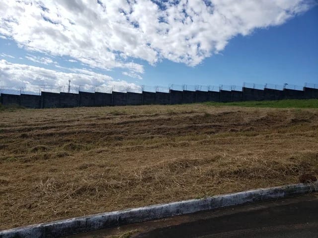Terreno com 637m², à venda, no bairro Caixa D'água em Taubaté