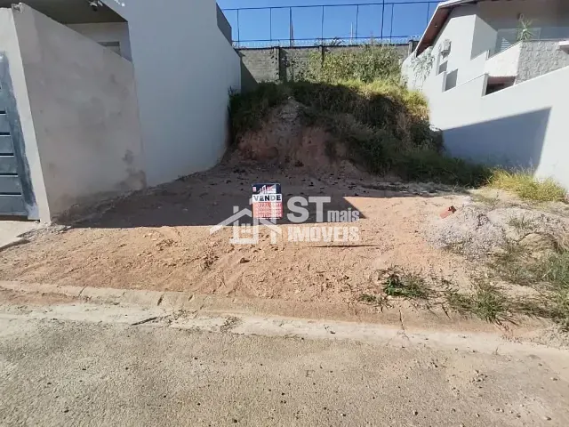 Terreno com 200m², à venda, no bairro Jardim Rio Verde em Andradas