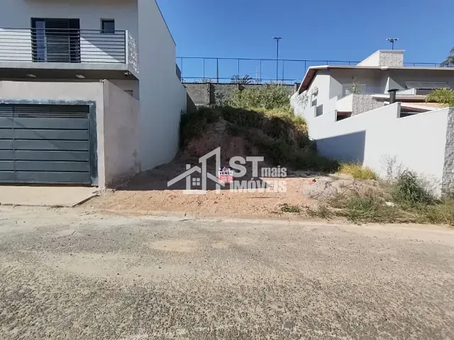 Terreno com 200m², à venda, no bairro Jardim Rio Verde em Andradas
