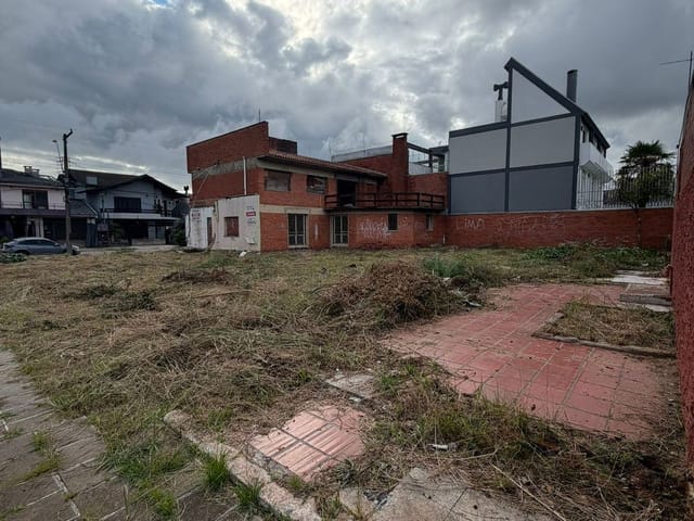 Terreno com 720m², à venda, no bairro Cinqüentenário em Caxias do Sul