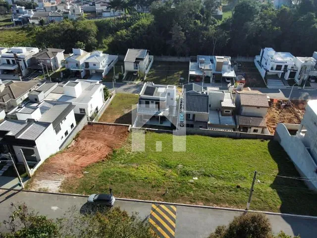 Terreno com 300m², à venda, no bairro Jardim Quintas das Videiras em Jundiaí