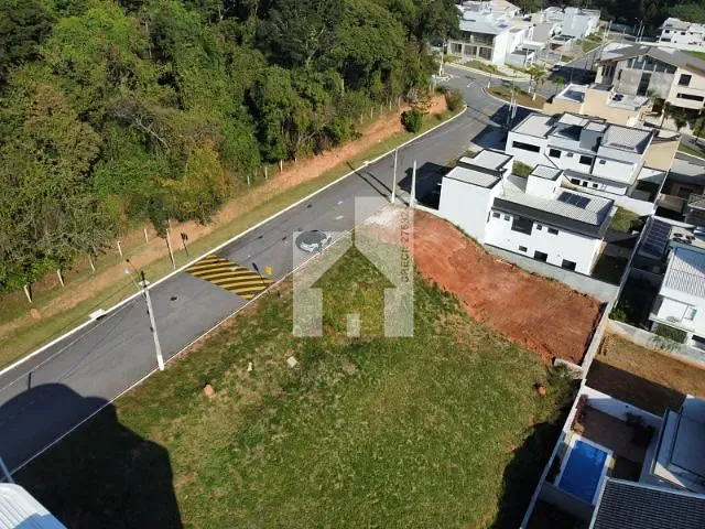 Terreno com 300m², à venda, no bairro Jardim Quintas das Videiras em Jundiaí