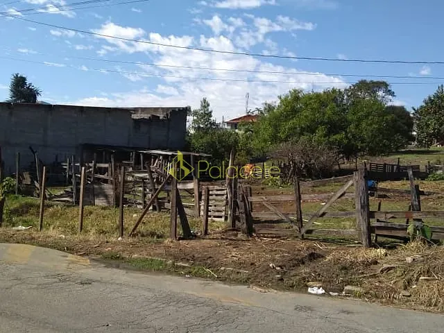 Terreno com 625m², à venda, no bairro Jardim Eloyna em Pindamonhangaba