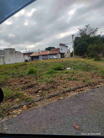 Terreno com 267m², à venda, no bairro Residencial Mombaça  em Pindamonhangaba
