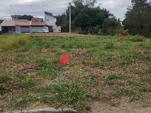 Terreno com 267m², à venda, no bairro Residencial Mombaça  em Pindamonhangaba