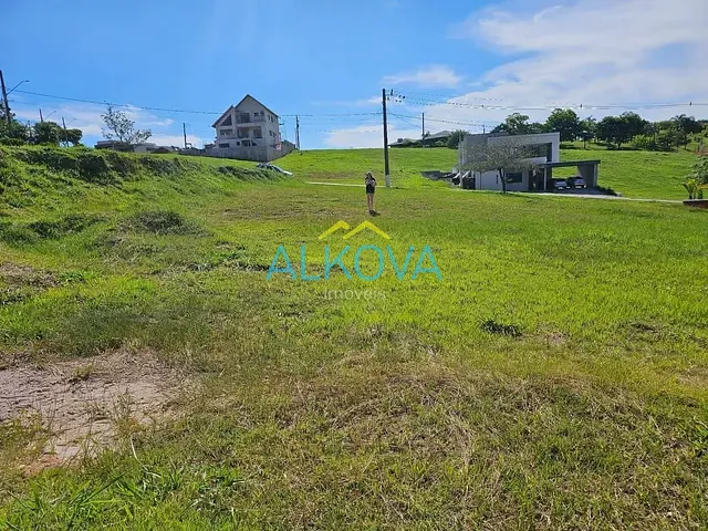 Terreno com 756m², à venda, no bairro Jardim Torrão de Ouro em São José dos Campos