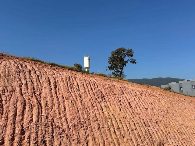 Terreno com 260m², à venda, no bairro Altos de extrema em Extrema