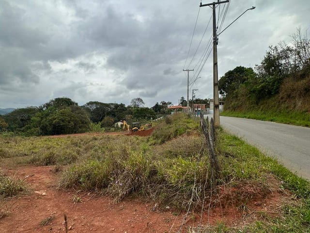 Terreno com 1950m², à venda, no bairro Rodeio em Extrema