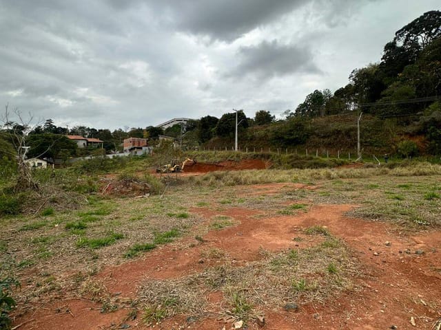 Terreno com 1950m², à venda, no bairro Rodeio em Extrema