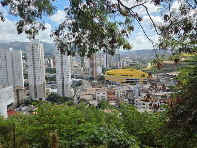 Terreno com 428m², à venda, no bairro Iguaçu em Ipatinga