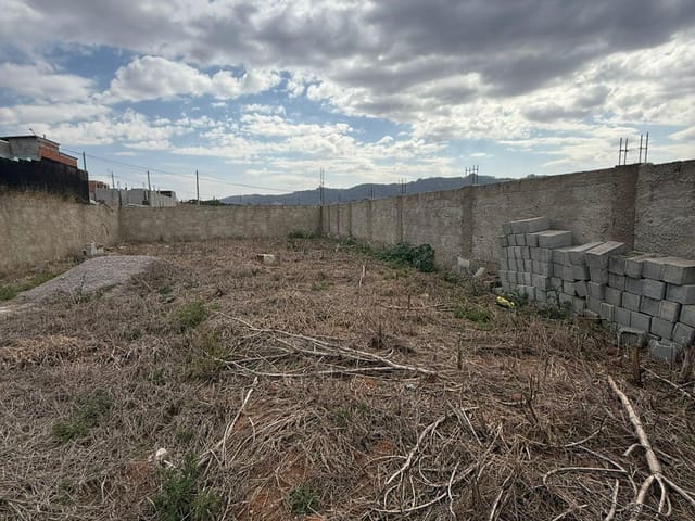 Terreno com 200m², à venda, no bairro Jatobás em Extrema