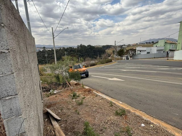 Terreno com 200m², à venda, no bairro Jatobás em Extrema