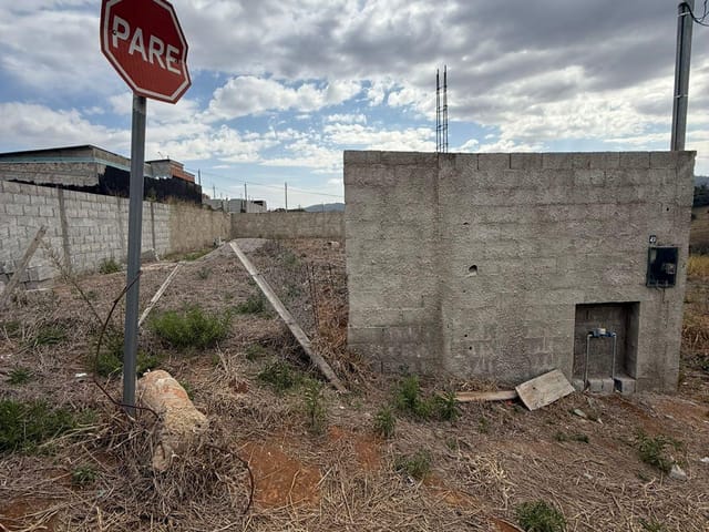 Terreno com 200m², à venda, no bairro Jatobás em Extrema