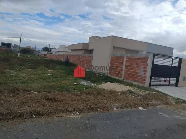 Terreno com 250m², à venda, no bairro Residencial e Comercial Portal dos Eucaliptos em Pindamonhangaba