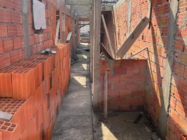 Terreno com 121m², à venda, no bairro Parque Maraba em Taboão da Serra