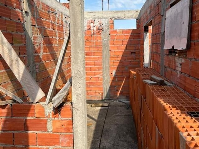Terreno com 121m², à venda, no bairro Parque Maraba em Taboão da Serra