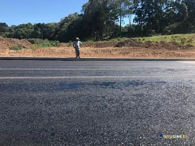 Terreno com 6353m², à venda, no bairro São Cristóvão em Caxias do Sul