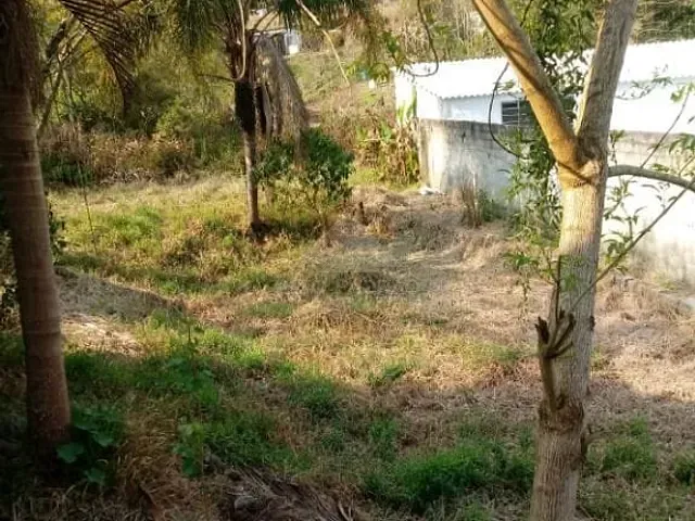 Terreno com 765m², à venda, no bairro Parque Cerejeiras em Suzano