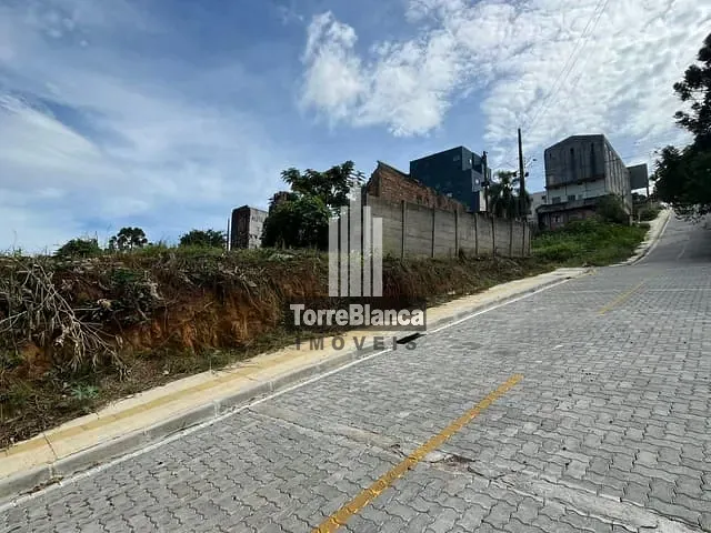 Terreno com 1344m², à venda, no bairro Nova Rússia em Ponta Grossa