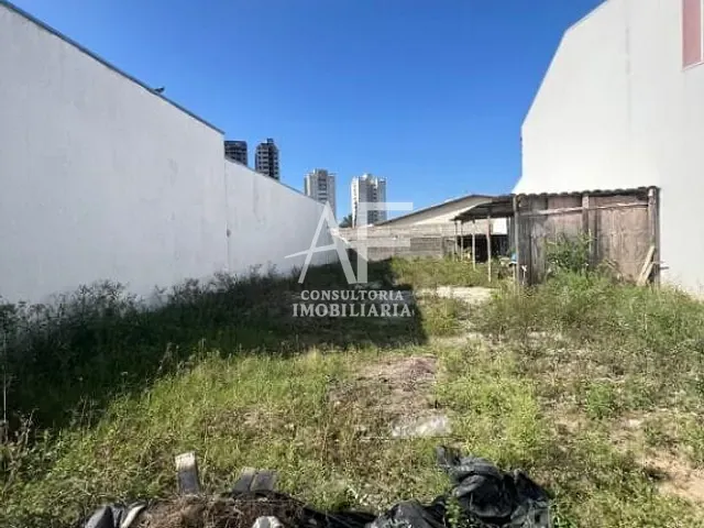 Terreno com 256m², à venda, no bairro Estiva em Taubaté