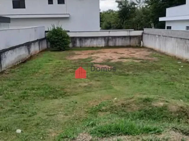 Terreno com 405m², à venda, no bairro Condomínio Reserva dos Lagos em Pindamonhangaba
