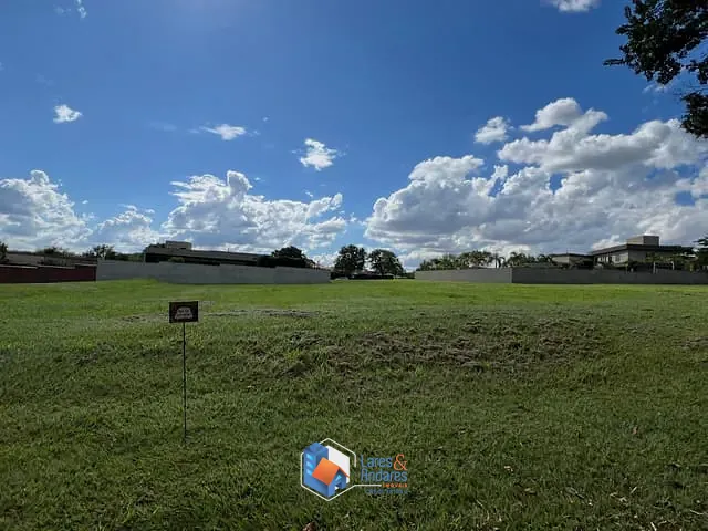 Terreno com 1500m² 1 quarto e 1 banheiro, à venda, no bairro Fazenda Santa Maria - Cravinhos em Cravinhos