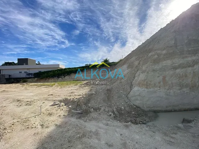 Terreno com 1049m², à venda, no bairro 	condomínio Parque Vale dos Lagos em Jacareí