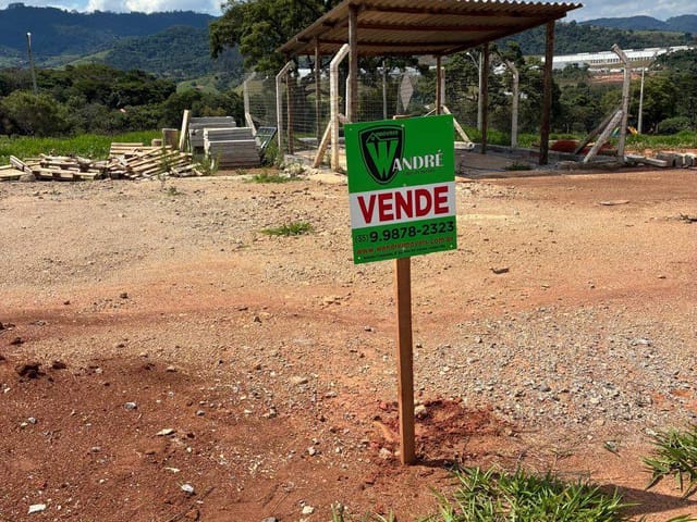 Terreno com 253m², à venda, no bairro Morada da Serra em Extrema
