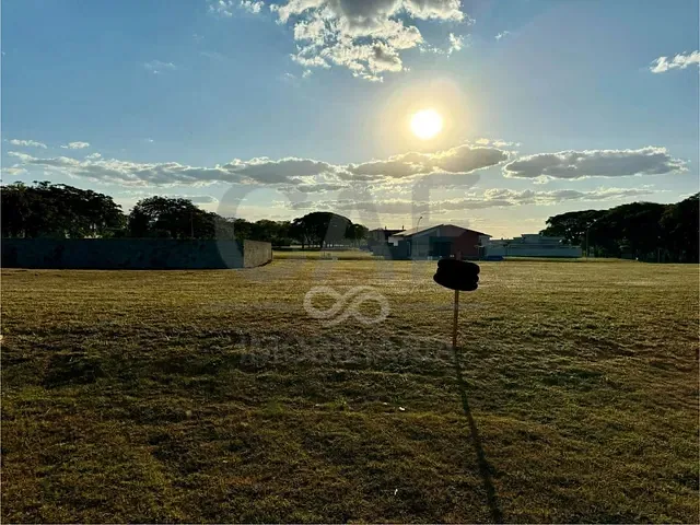 Terreno com 494m², à venda, no bairro Reserva Santa Izabel em Jaguariúna