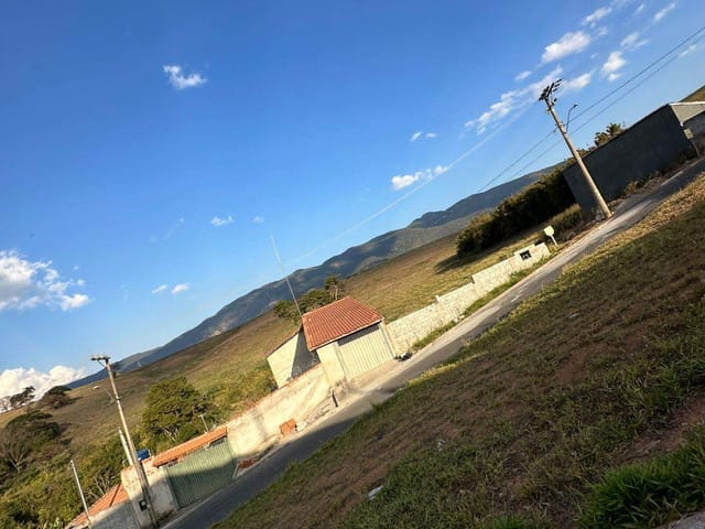 Terreno com 425m², à venda, no bairro Godoy em Extrema