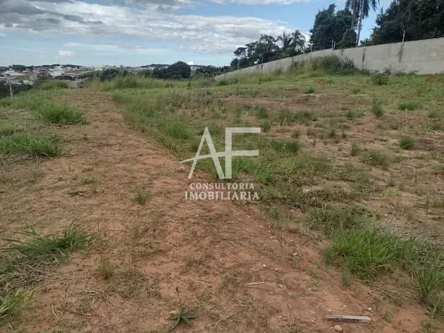 Terreno com 470m², à venda, no bairro Itapecerica em Taubaté