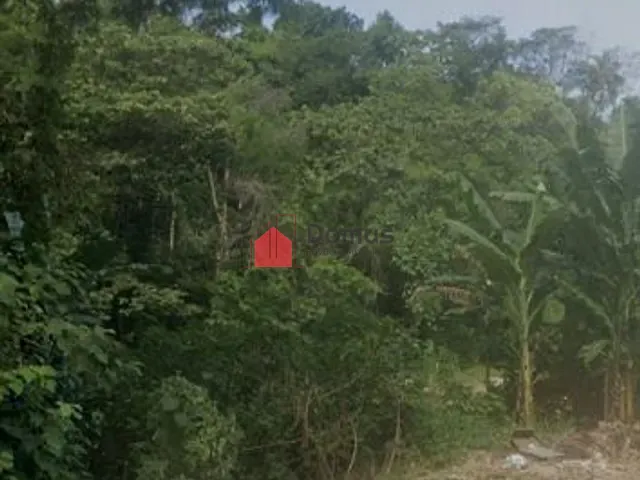 Terreno com 125m², à venda, no bairro Rio do Ouro em Caraguatatuba