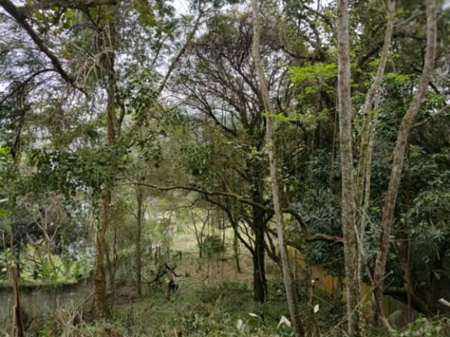 Terreno com 2700m², à venda, no bairro Chácaras São Luís em Santana de Parnaíba