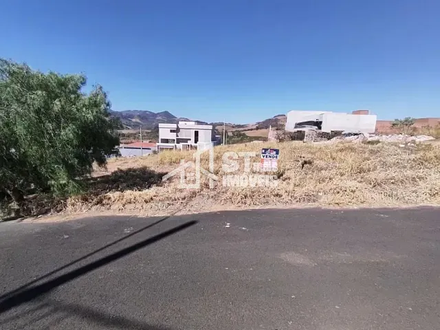 Terreno com 300m², à venda, no bairro Veredas da Serra em Andradas