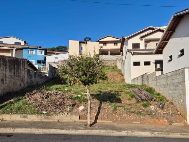 Terreno com 410m², à venda, no bairro CENTRO em Extrema