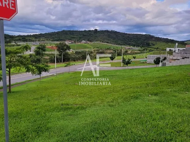 Terreno com 450m², à venda, no bairro Itapecerica em Taubaté