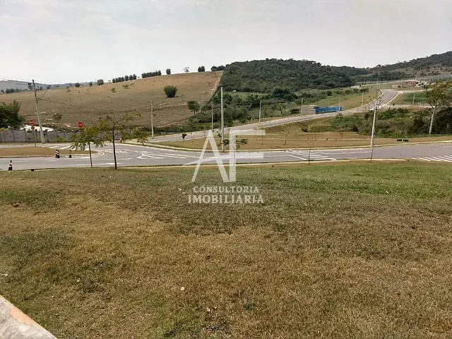 Terreno com 450m², à venda, no bairro Itapecerica em Taubaté