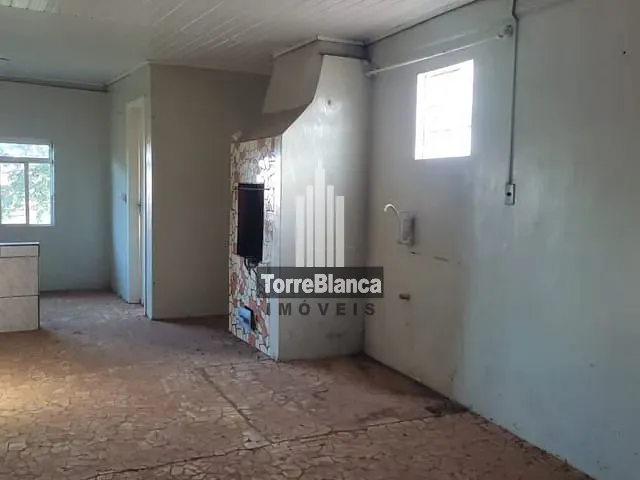 Casa com 429m² 3 quartos e 1 banheiro, à venda, no bairro Uvaranas em Ponta Grossa