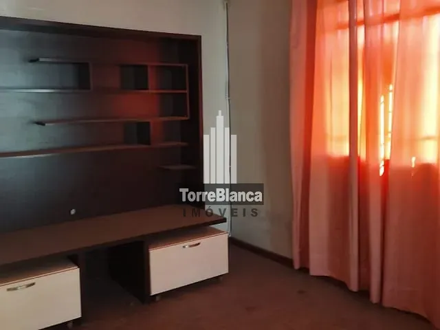 Casa com 429m² 3 quartos e 1 banheiro, à venda, no bairro Uvaranas em Ponta Grossa