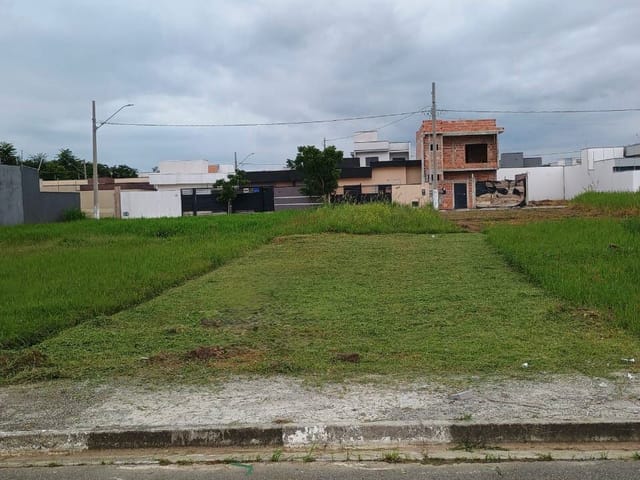 Terreno com 176m², à venda, no bairro Loteamento Santa Clara em Pindamonhangaba