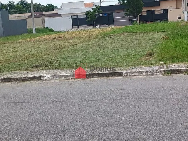 Terreno com 176m², à venda, no bairro Loteamento Santa Clara em Pindamonhangaba